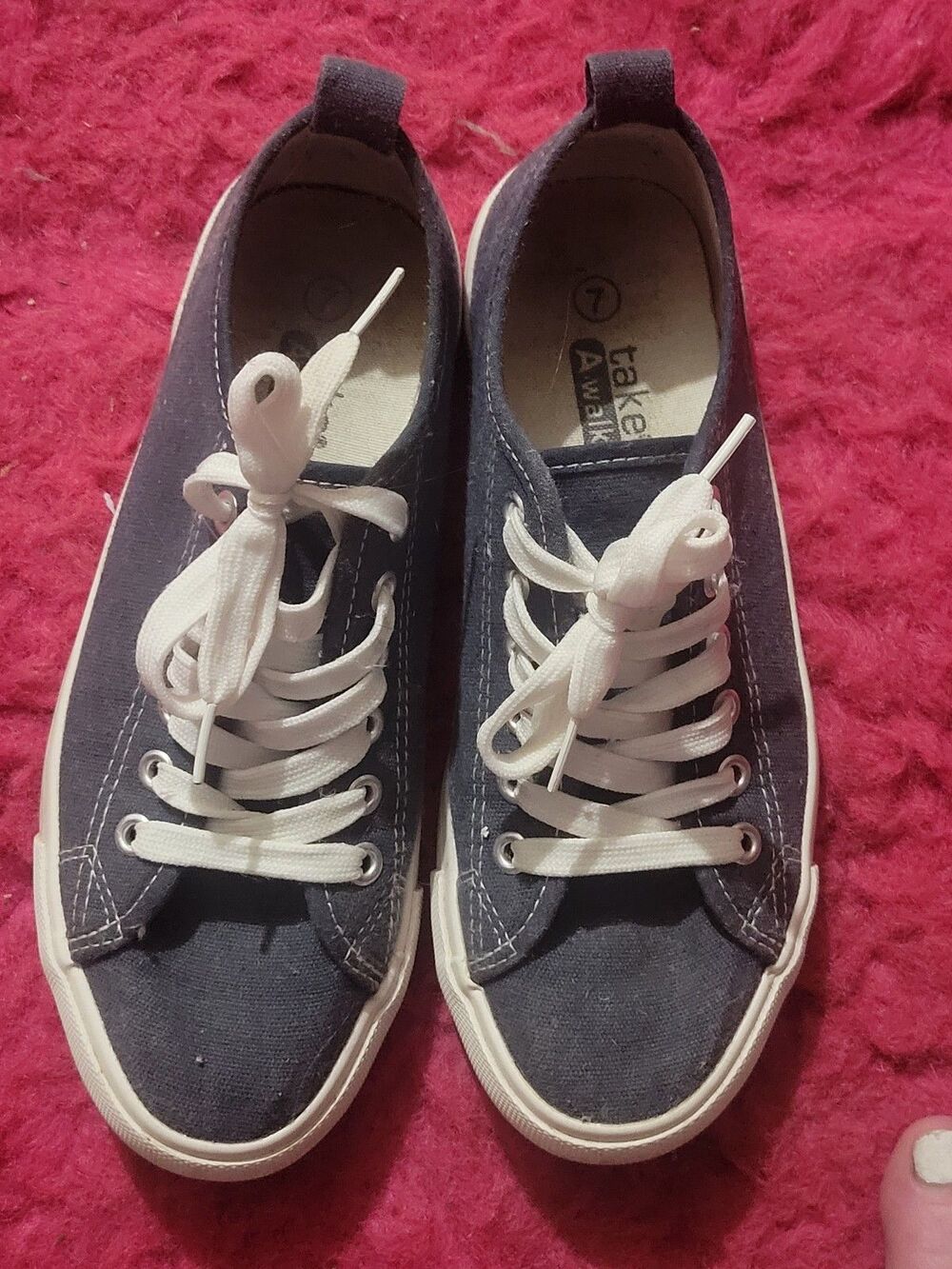 Women's size 7 sneakers